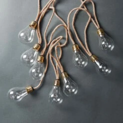LED-Lichterkette 10 Lichter Mit Naturseil & USB-Batteriefach BULB LIGHTS In Natur 14 LED-Lichterkette 10 Lichter Mit Naturseil & USB-Batteriefach BULB LIGHTS In Natur -Einrichtungsgeschäft butlers led lichterkette 10 lichter mit naturseil and usb batteriefach bulb lights in natur 4